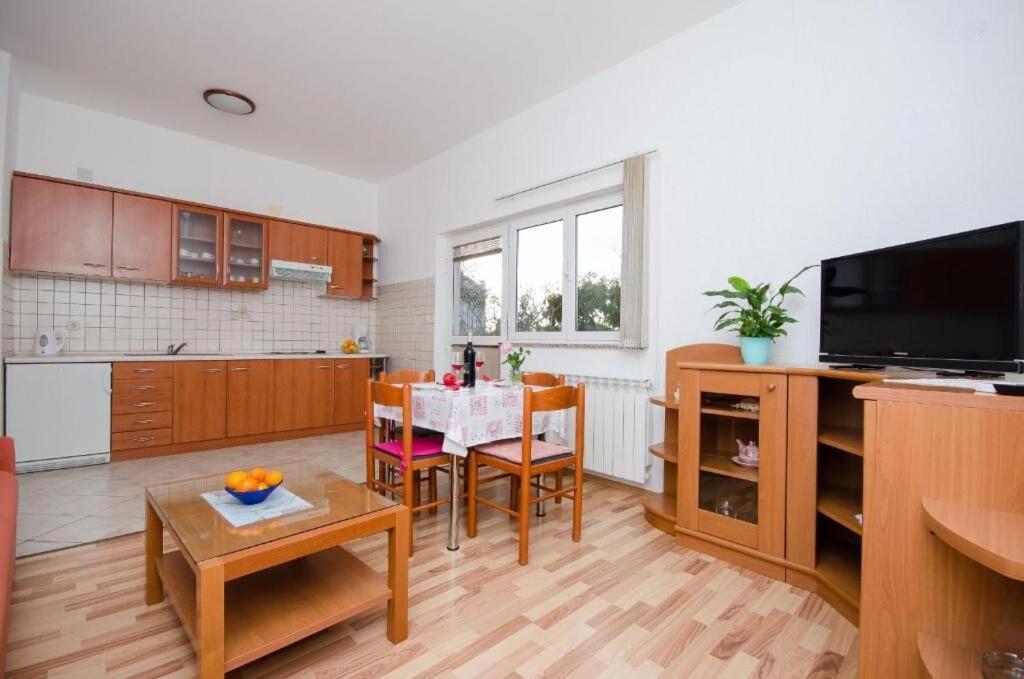 Apartments Krunoslav ปูนัต ภายนอก รูปภาพ
